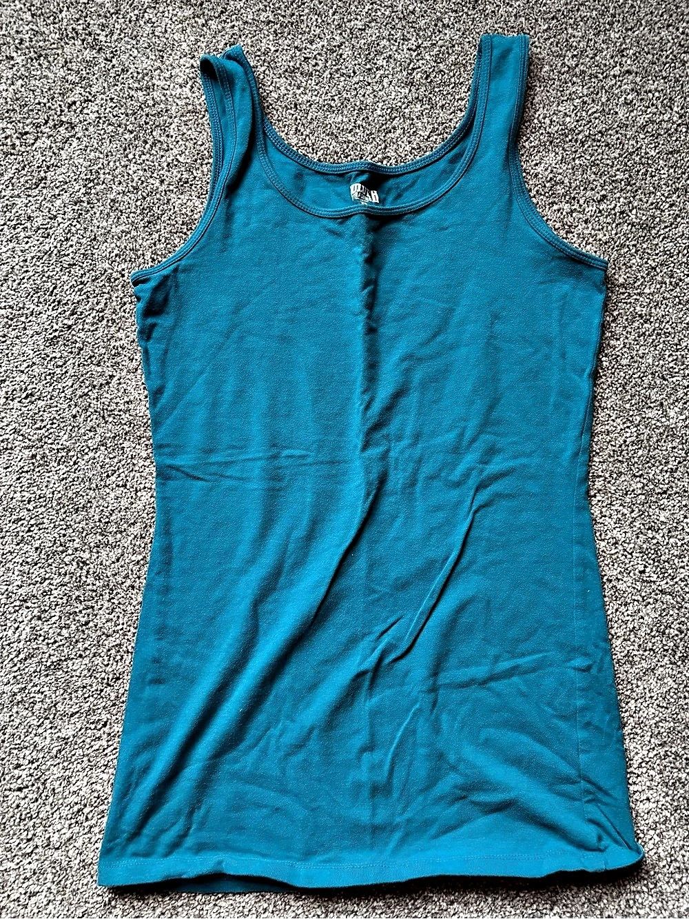 Bundle of Duluth Trading Co. No-Yank Tank